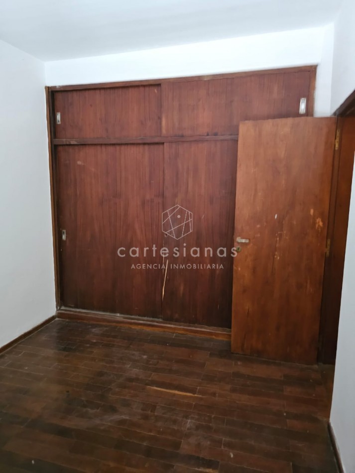 APTO CREDITO HIPOTECARIO PARQUE VELEZ SARSFIELD CASA DE 3 DORM C/PILETA
