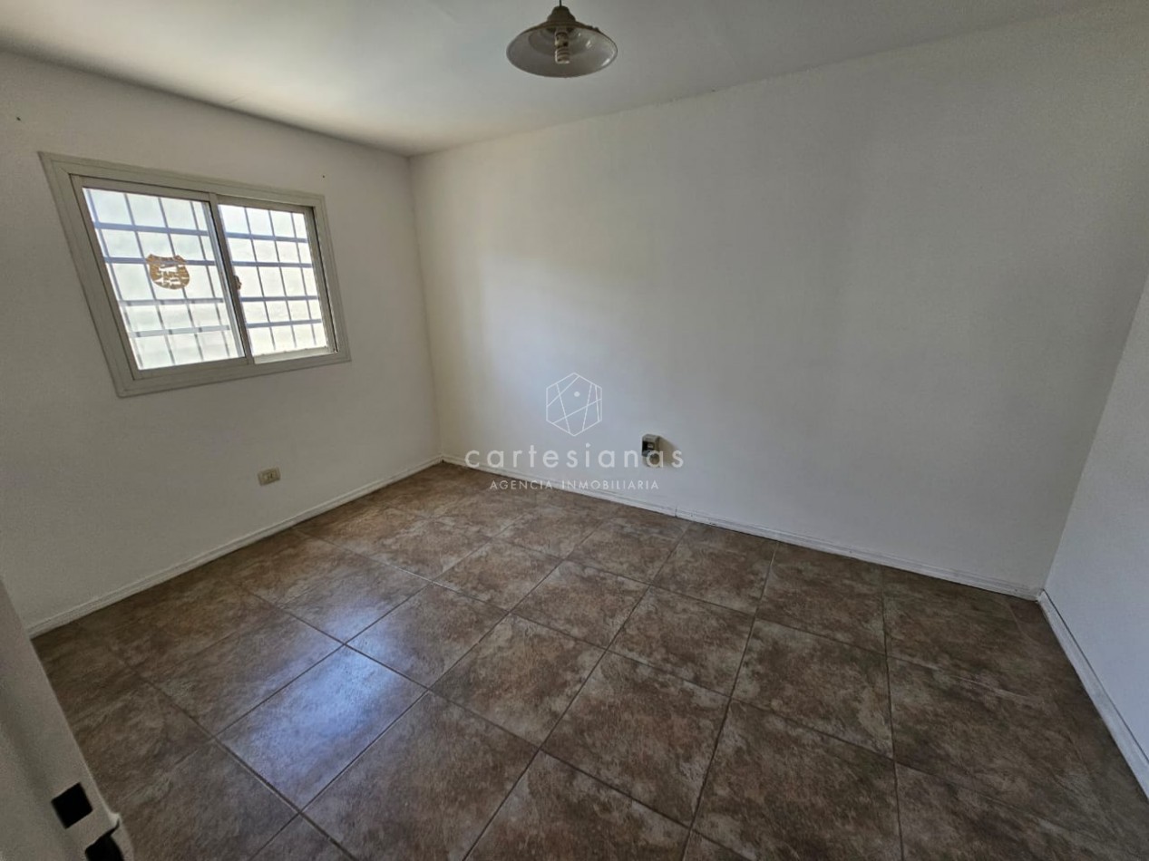 APTO CREDITO HIPOTECARIO PARQUE VELEZ SARSFIELD CASA DE 3 DORM C/PILETA