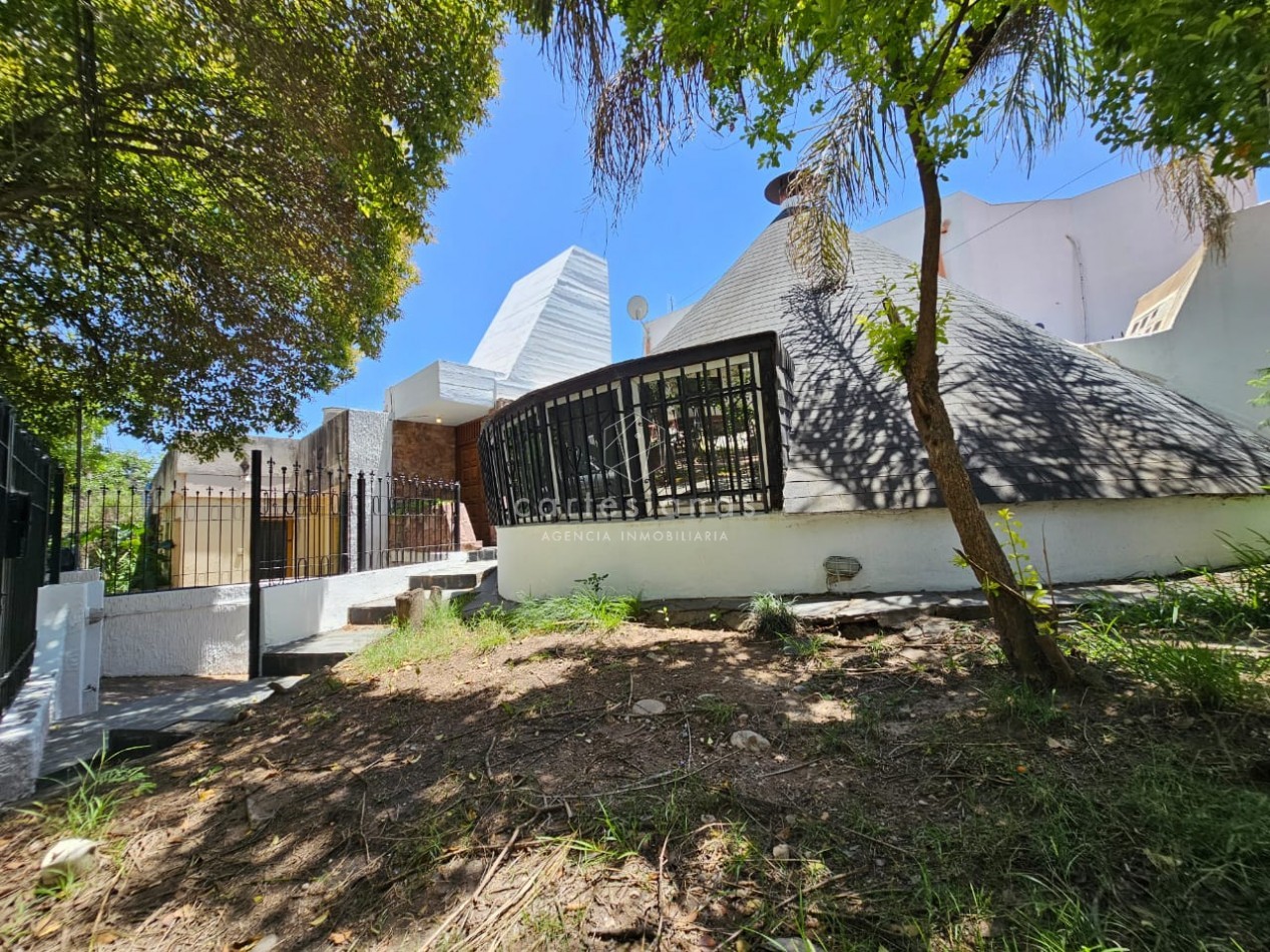 APTO CREDITO HIPOTECARIO PARQUE VELEZ SARSFIELD CASA DE 3 DORM C/PILETA