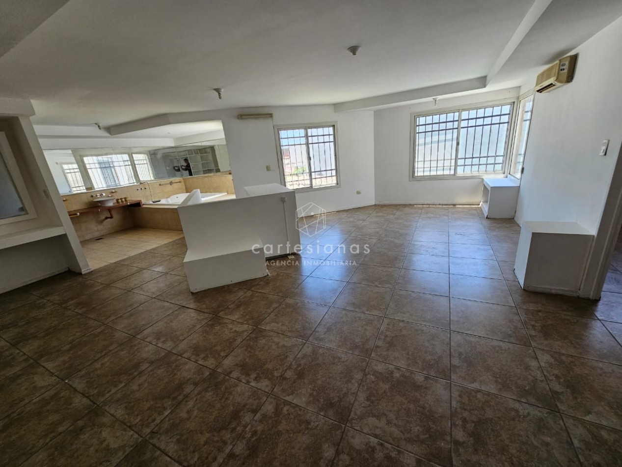 APTO CREDITO HIPOTECARIO PARQUE VELEZ SARSFIELD CASA DE 3 DORM C/PILETA