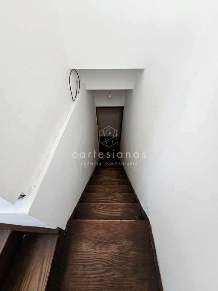 APTO CREDITO HIPOTECARIO PARQUE VELEZ SARSFIELD CASA DE 3 DORM C/PILETA
