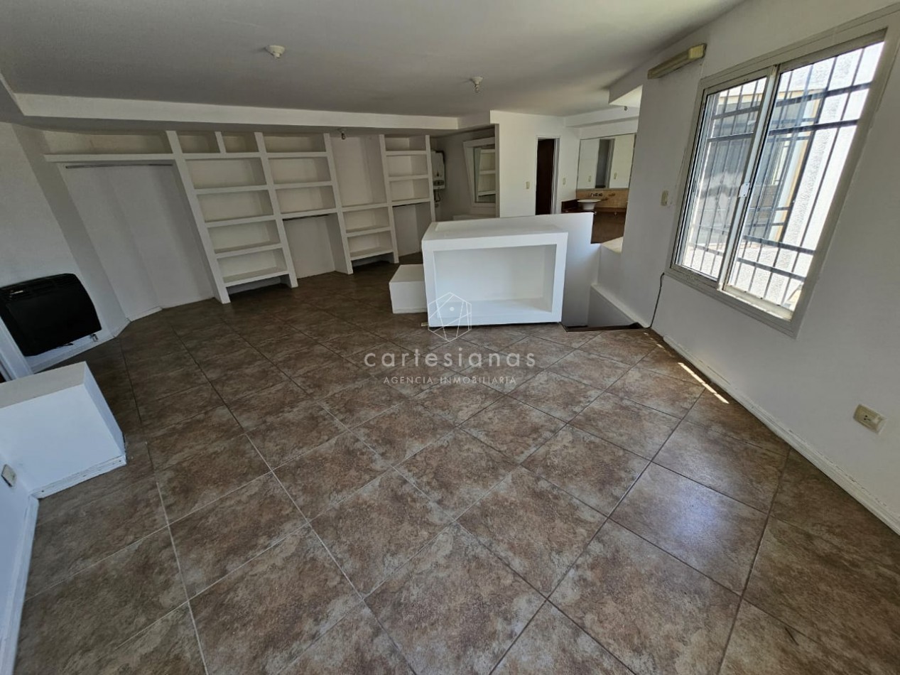 APTO CREDITO HIPOTECARIO PARQUE VELEZ SARSFIELD CASA DE 3 DORM C/PILETA
