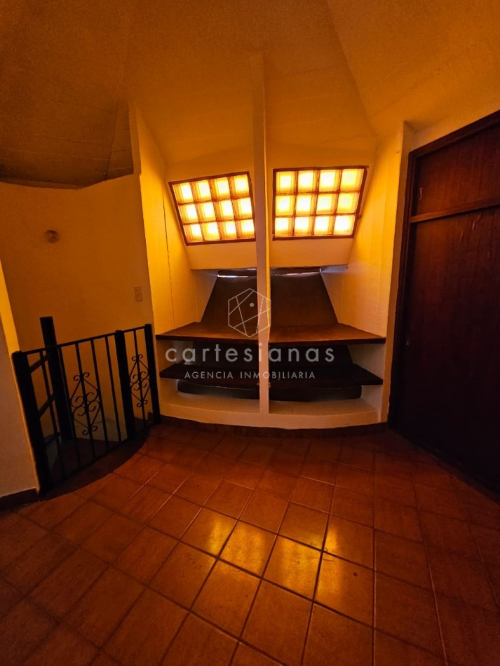 APTO CREDITO HIPOTECARIO PARQUE VELEZ SARSFIELD CASA DE 3 DORM C/PILETA