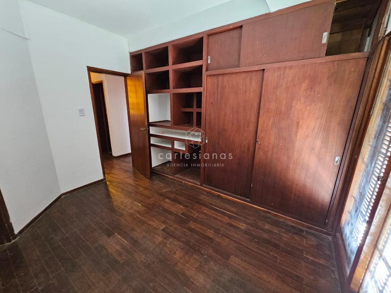 APTO CREDITO HIPOTECARIO PARQUE VELEZ SARSFIELD CASA DE 3 DORM C/PILETA