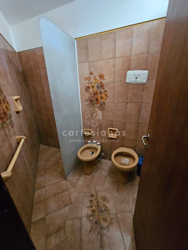 APTO CREDITO HIPOTECARIO PARQUE VELEZ SARSFIELD CASA DE 3 DORM C/PILETA