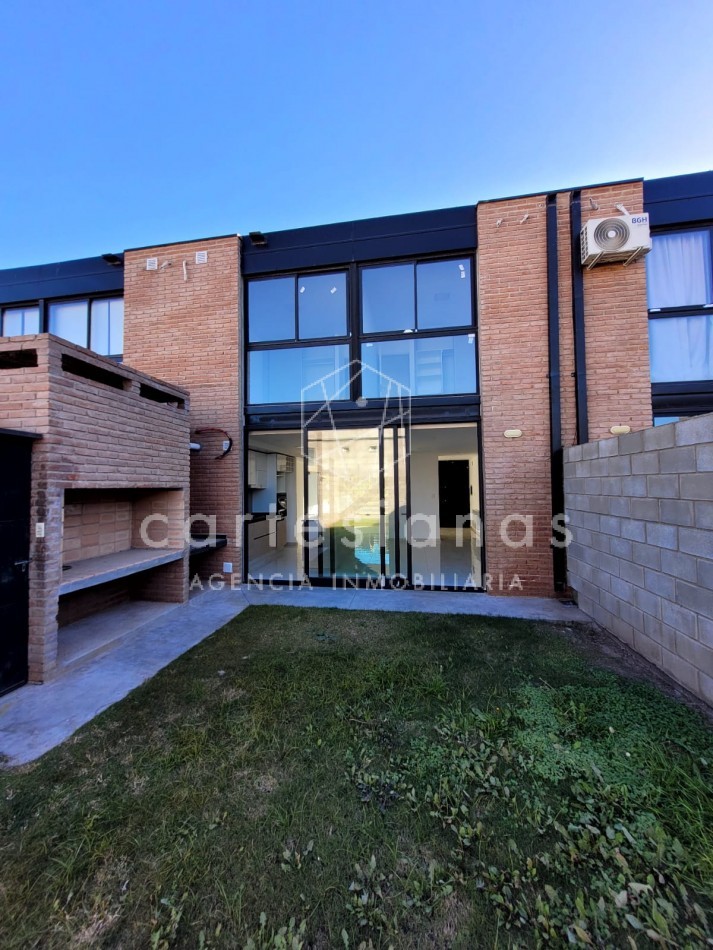 DOCTA DUPLEX 3 DORM ETAPA 1° SOBRE EL BOULEVARD PRINCIPAL