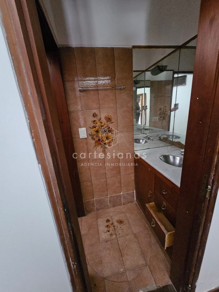 APTO CREDITO HIPOTECARIO PARQUE VELEZ SARSFIELD CASA DE 3 DORM C/PILETA