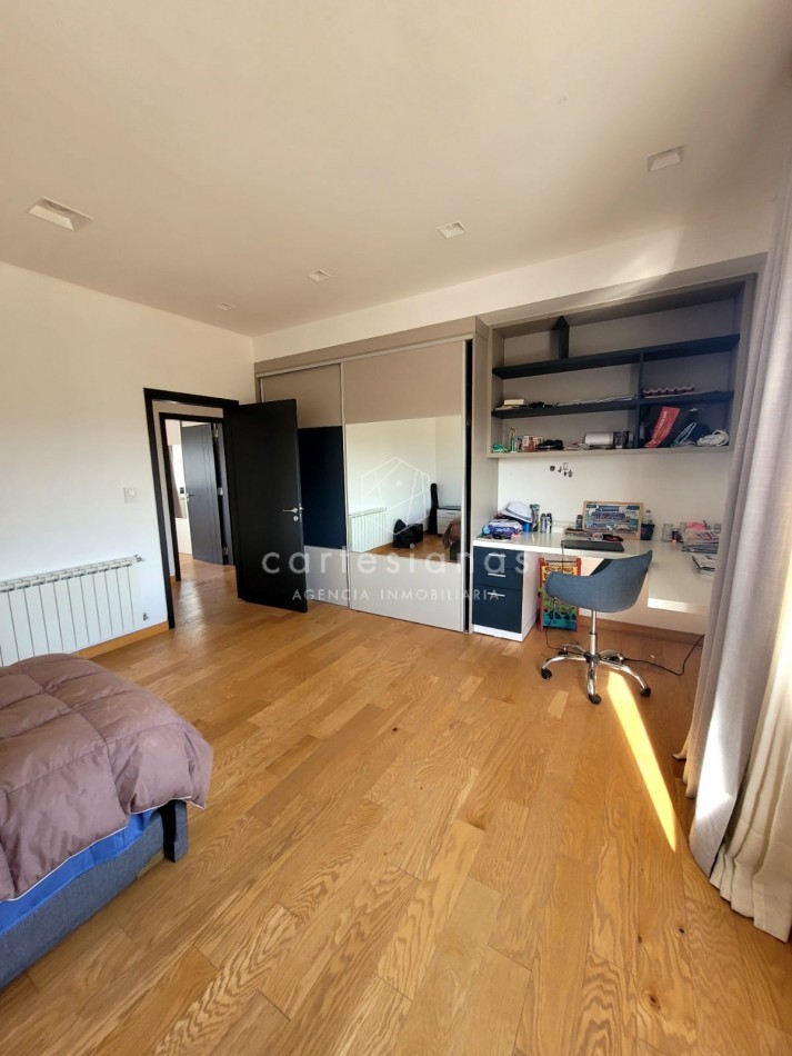 PREMIUM! CASA 4 DORM EN CAUSANA. 650 MTS CUB, 5000 MTS LOTE