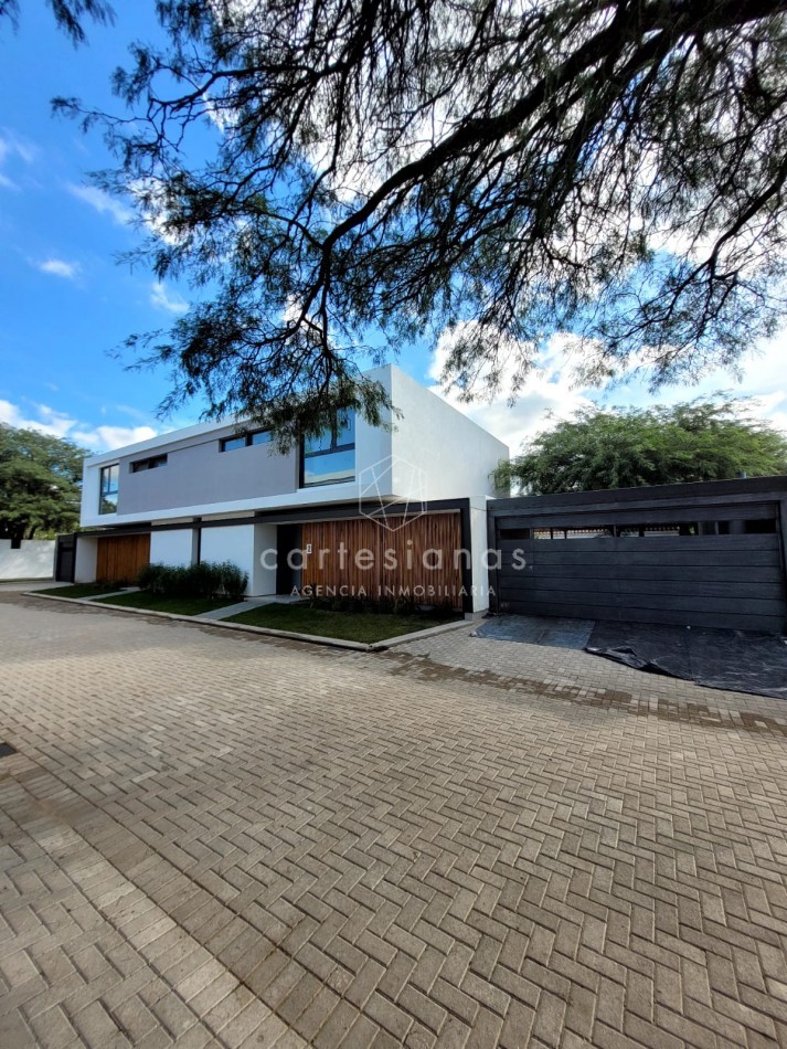 HOUSING EN LA CAROLINA CASA DE 3 DORM. CALIDAD PREMIUM