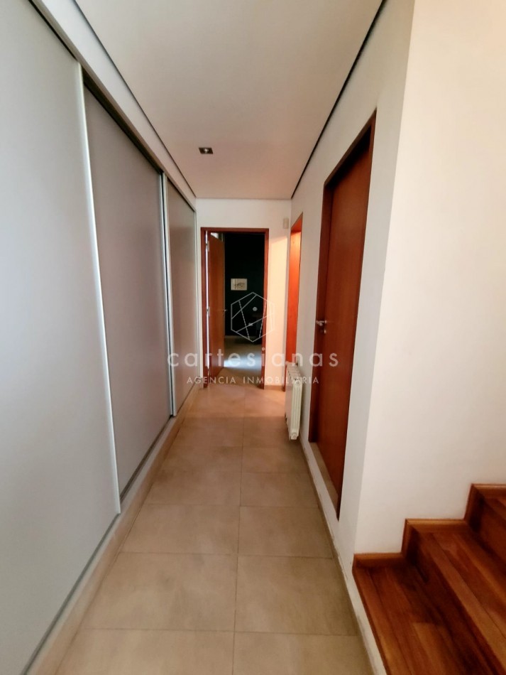 LA MORADA, V. ALLENDE. HERMOSA CASA DE 3 DORM + DEPENDENCIA. APTO CREDITO