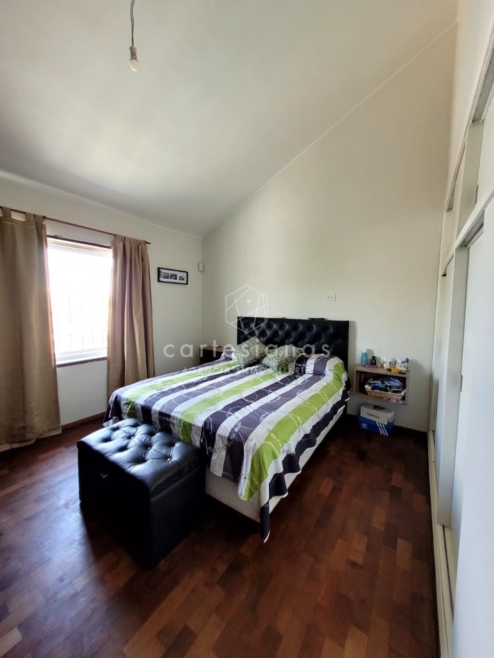 B°LOS OLMOS CASA 3 DORM C/PILETA. ESCRITURA