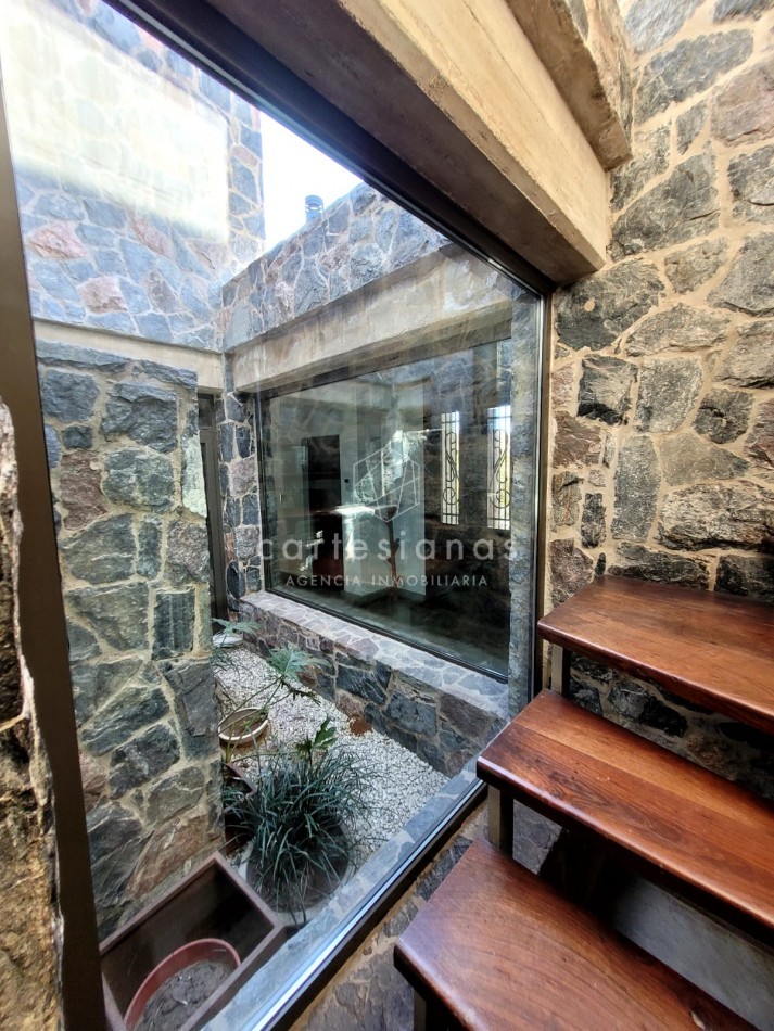 COUNTRY EL BOSQUE IMPECABLE! CASA DE 3 DORMITORIOS 650 MTS CUB.