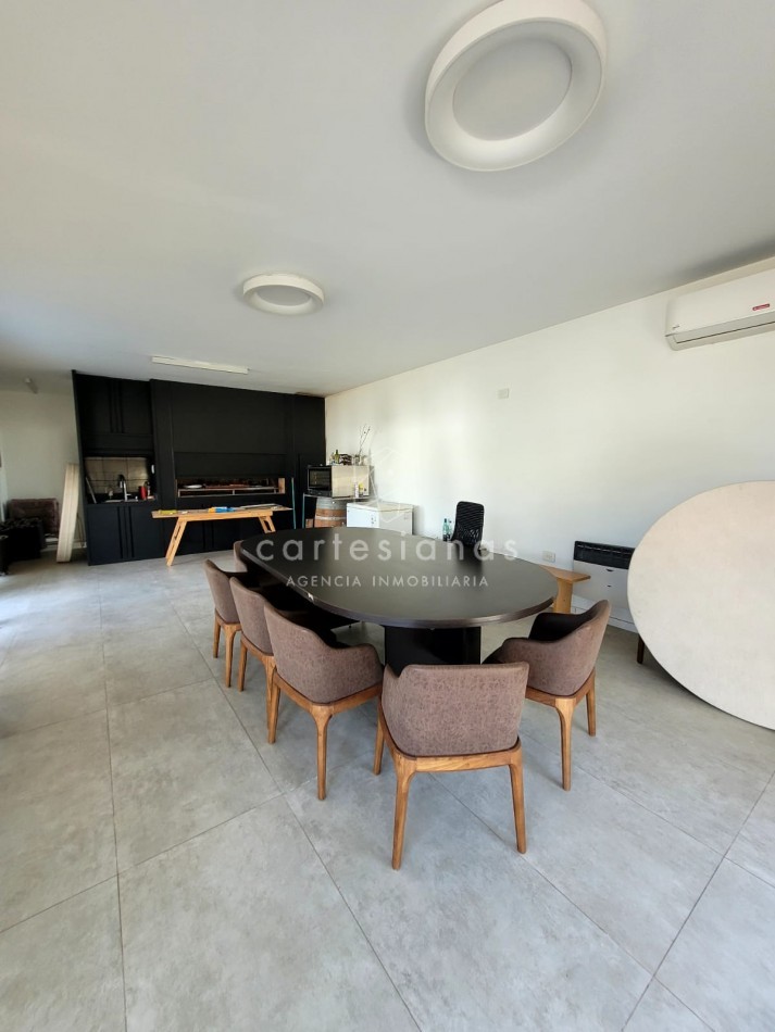 PREMIUM! CASA 4 DORM EN CAUSANA. 650 MTS CUB, 5000 MTS LOTE