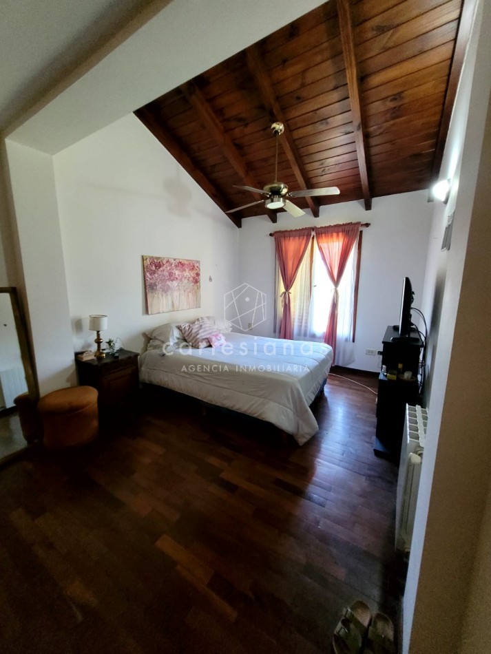 ARGUELLO. CASA 4 DORM + DEPENDENCIA DE SERVICIO