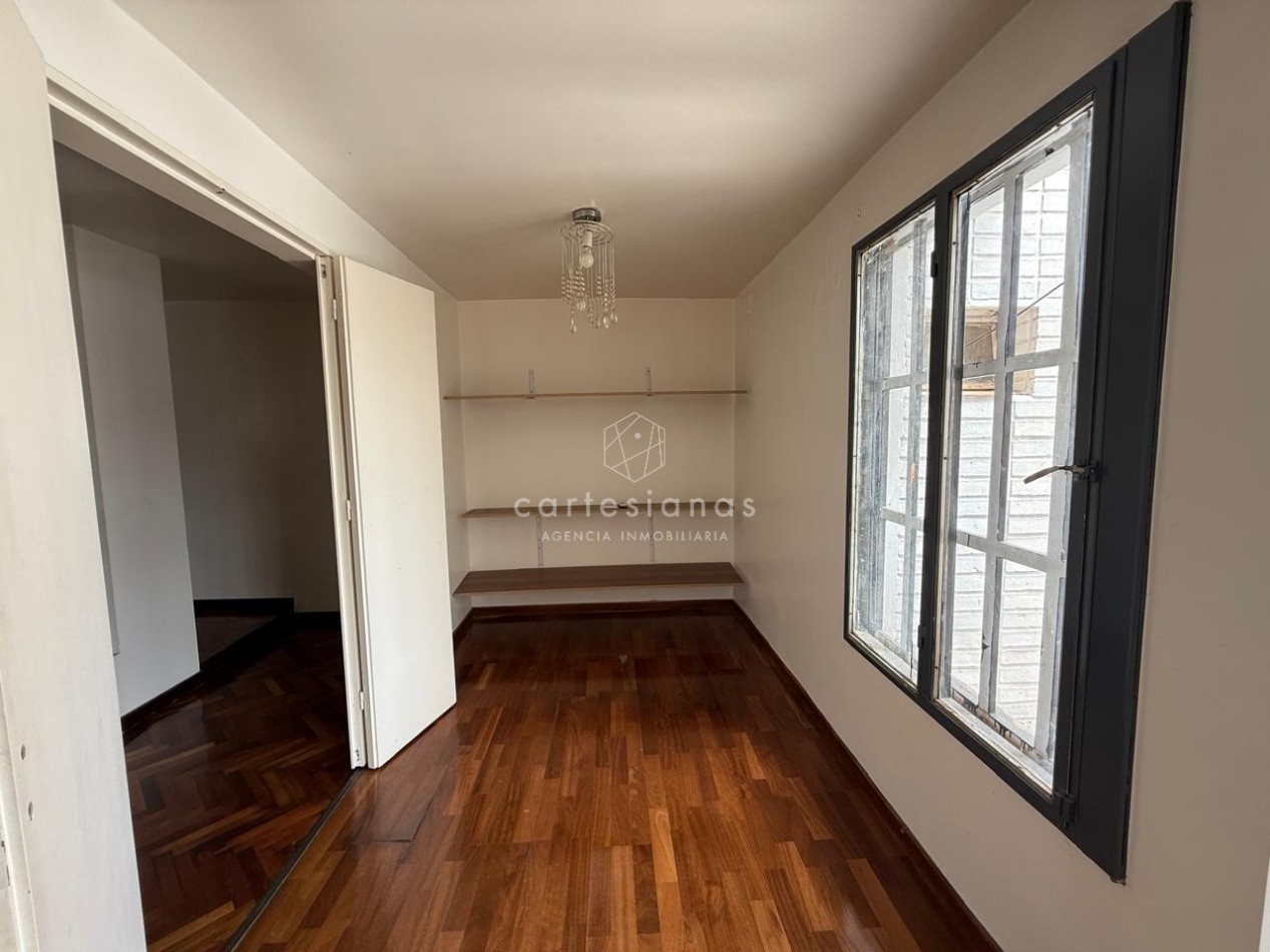 A 30 MTS DE RARAEL NUÑEZ CASA DE 4 DORM + ESCRIT C/PILETA