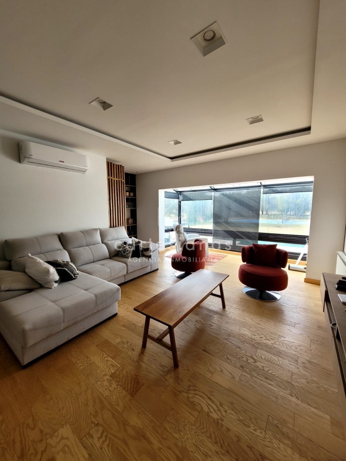 PREMIUM! CASA 4 DORM EN CAUSANA. 650 MTS CUB, 5000 MTS LOTE