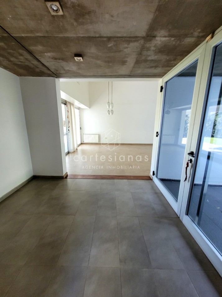 LA MORADA, V. ALLENDE. HERMOSA CASA DE 3 DORM + DEPENDENCIA. APTO CREDITO