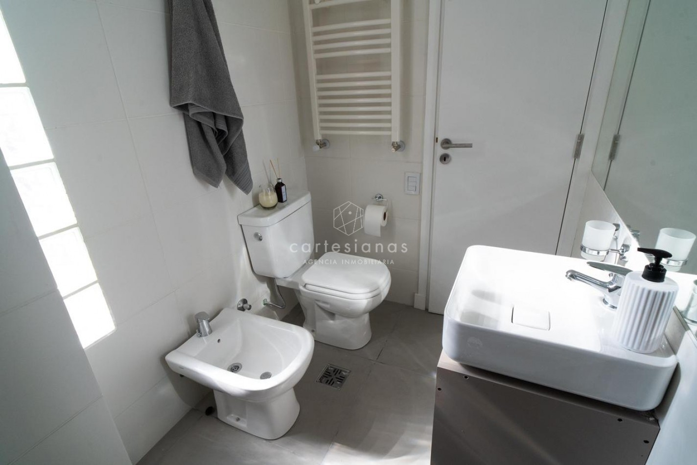 A ESTRENAR! 2 DORM 2 BAÑOS. AV. VELEZ SARSFIELD. ZONA POCITO. AMENITIES
