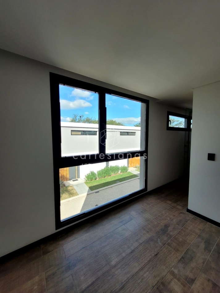 HOUSING EN LA CAROLINA CASA DE 3 DORM. CALIDAD PREMIUM