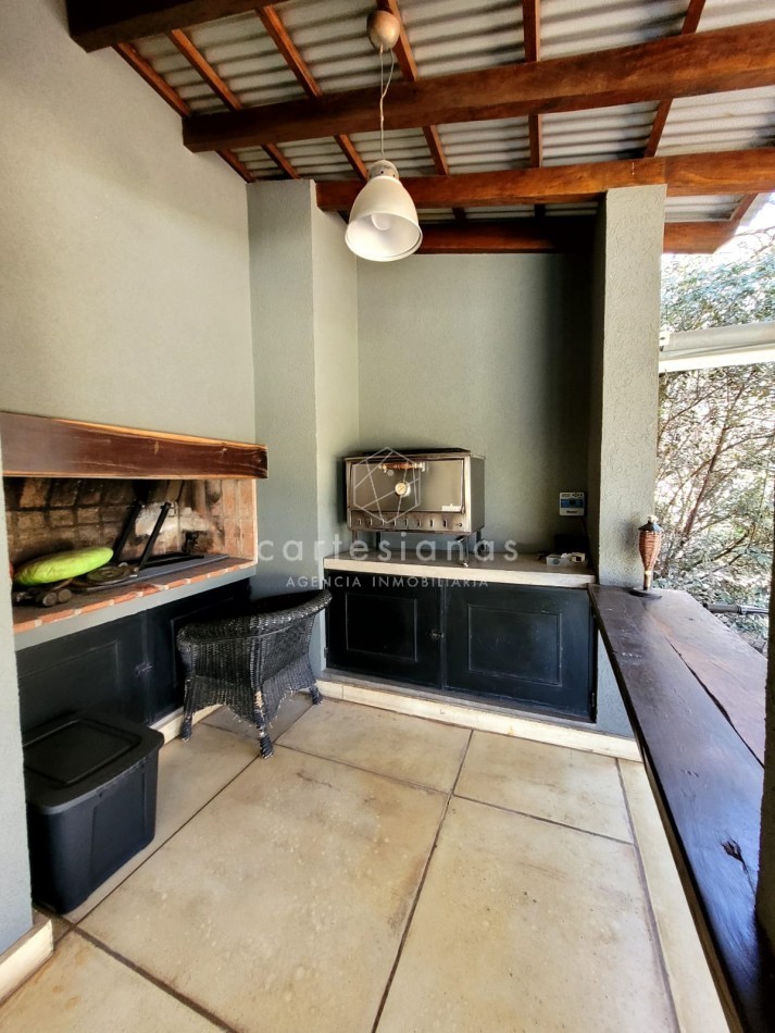 COUNTRY EL BOSQUE IMPECABLE! CASA DE 3 DORMITORIOS 650 MTS CUB.