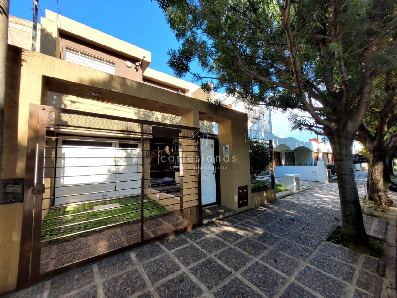 APTO CREDITO. IMPECABLE! DUPLEX DE 3 DORM. ZONA SUR.