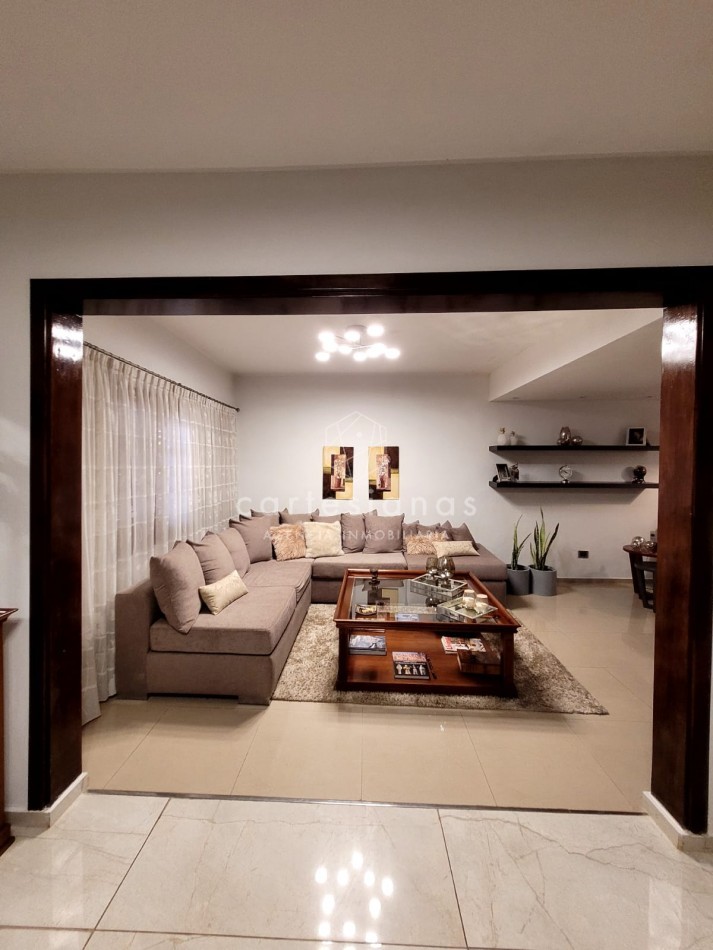 MAIPU 1° SECC HERMOSA CASA DE 4 DORM C/PILETA A POCAS CUADRAS DEL PARQUE SARMIENTO