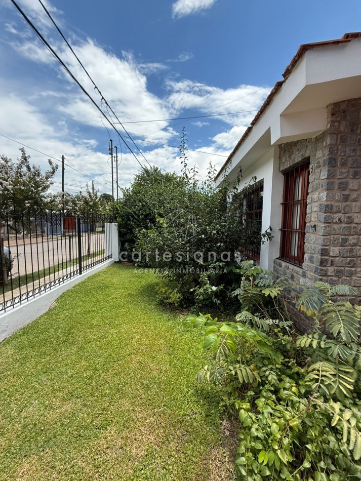 CASA DE 4 DORM C/PILETA | BAJO PALERMO