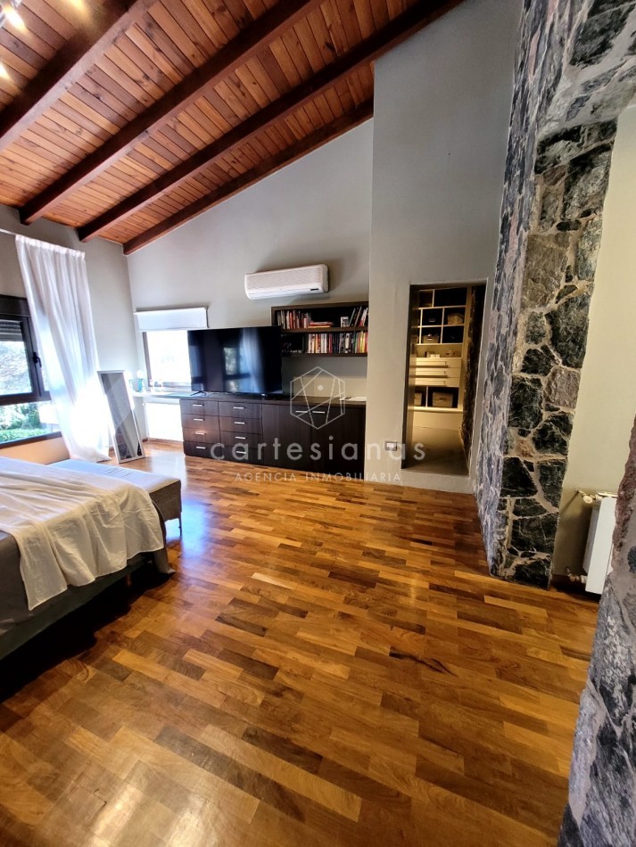 COUNTRY EL BOSQUE IMPECABLE! CASA DE 3 DORMITORIOS 650 MTS CUB.