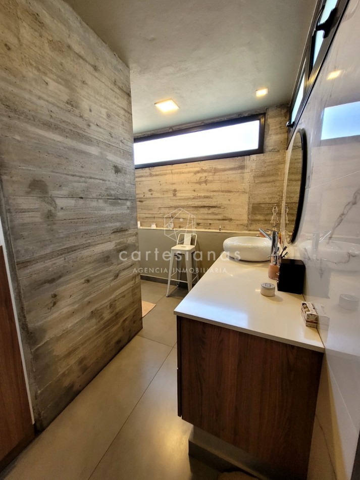 COUNTRY EL BOSQUE IMPECABLE! CASA DE 3 DORMITORIOS 650 MTS CUB.