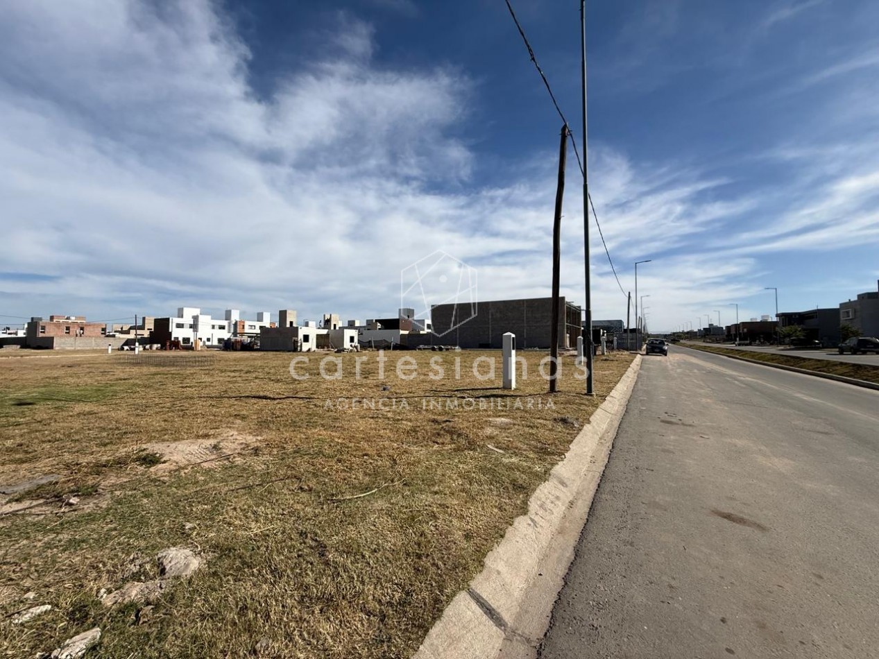 LOTE APTO COMERCIO DE 360 M2 SOBRE BOULEVARD | DOCTA AVENIDA 