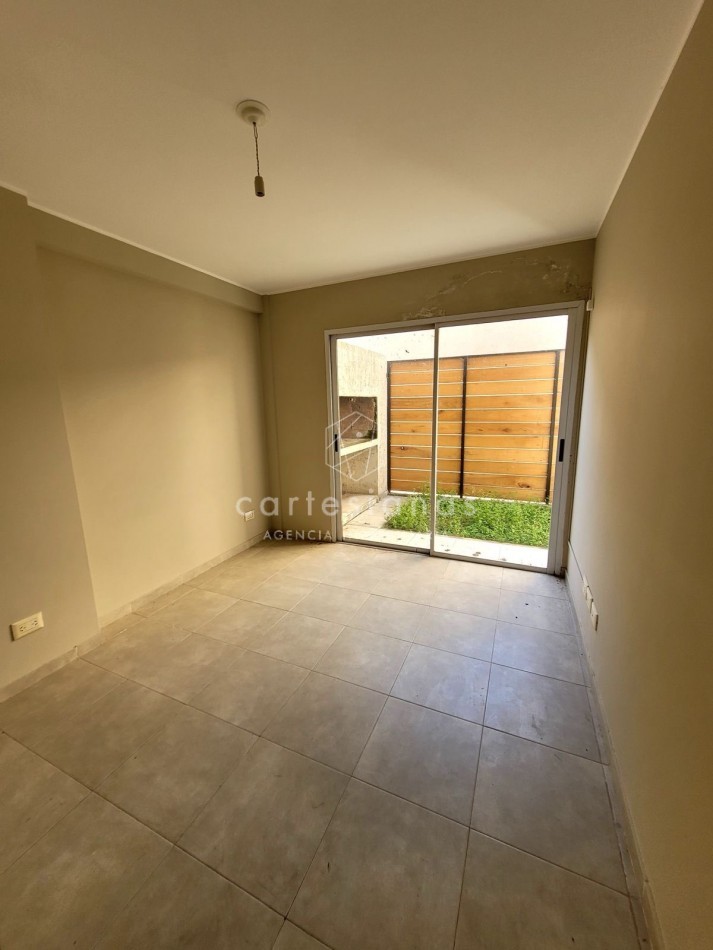 DEPTO 1 DORM C/PATIO SOBRE CALLE LAPRIDA | OBSERVATORIO