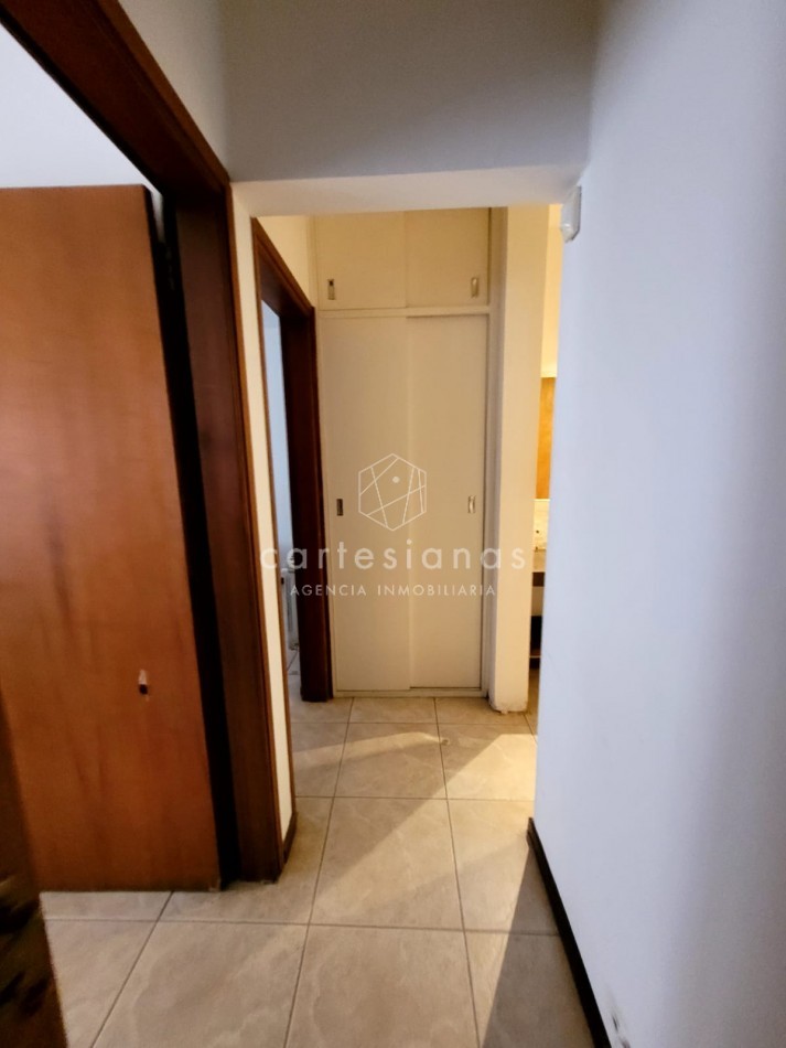 ARGUELLO. CASA 4 DORM + DEPENDENCIA DE SERVICIO