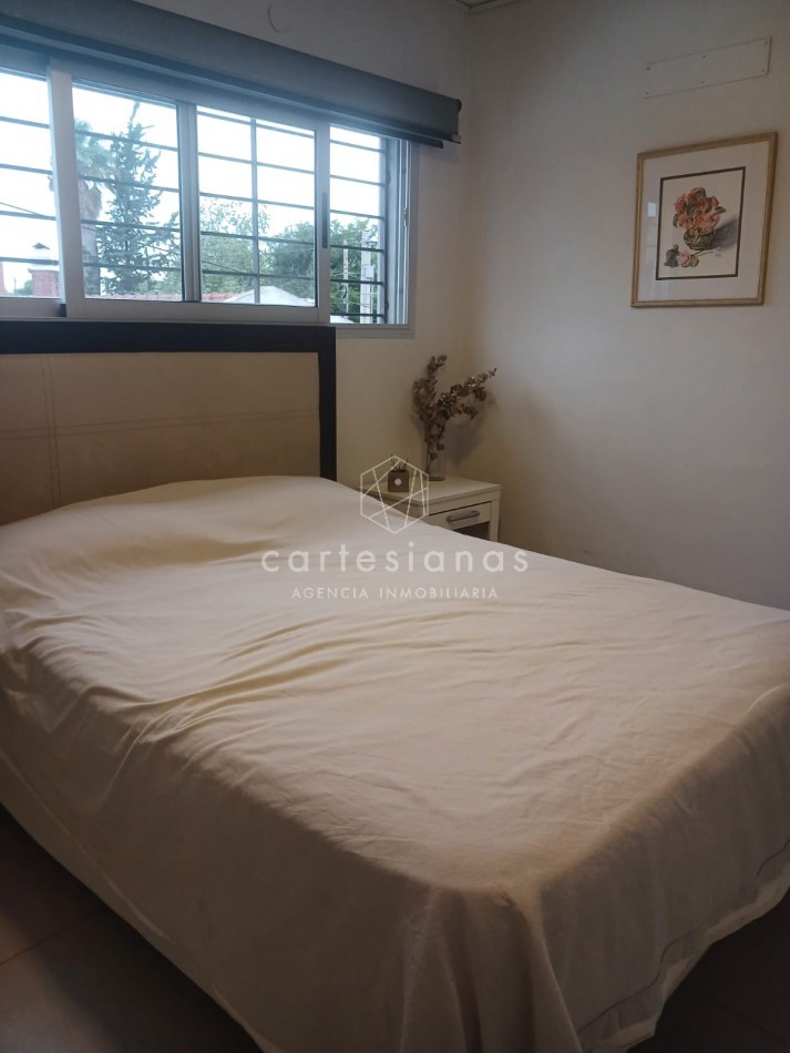 APTA CREDITO. A MTS DE RECTA MARTINOLLI CASA 3 DORM C/PILETA.
