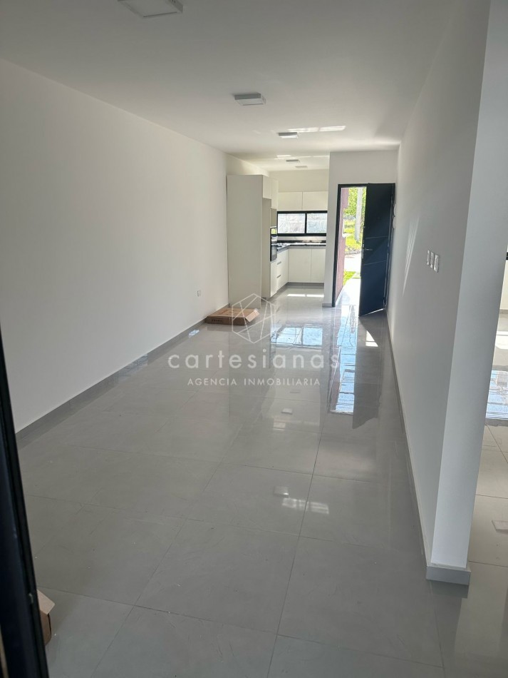 DUPLEX 2 DORM 2 BAÑOS C/PILETA BARRIO NORTE (ZONA LUCHESSE- V° ALLENDE) POSESION JULIO 2025