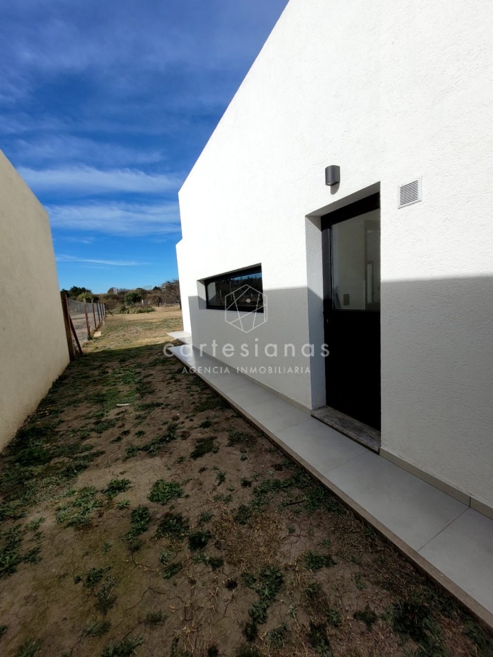 BARRIO PRIVADO LAS CAÑITAS CASA DE DISEÑO 3 DORM