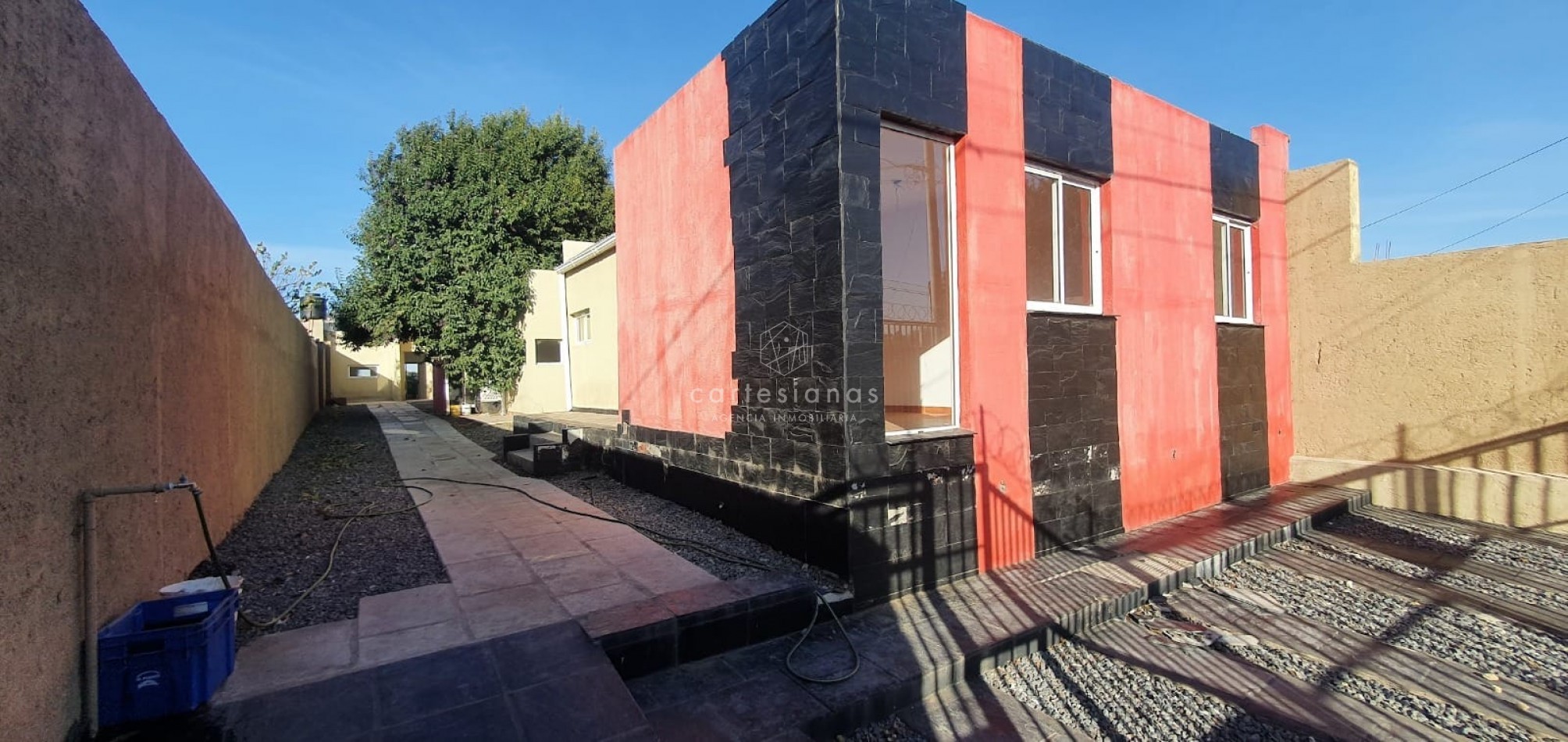 SE VENDEN 3 UNIDADES: DOS de 1 DORM y UNO de 2 DORM EN COMPLEJO B° BELLA VISTA
