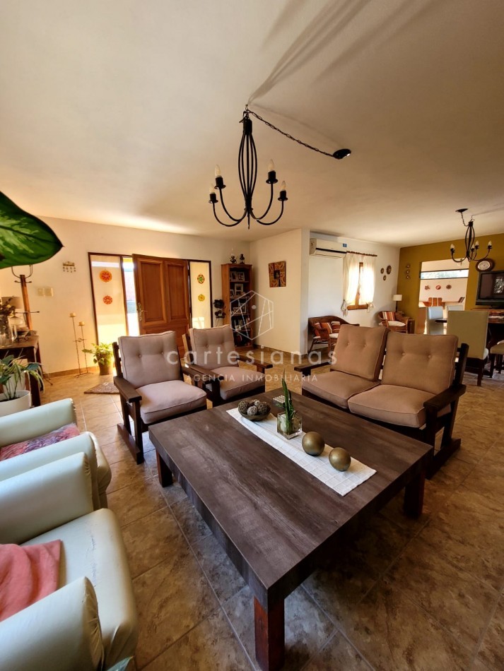 MORADA, VILLA URBANA. CASA DE 2 DORM , 2 BAÑOS, PILETA. APTO CREDITO HIPOTECARIO