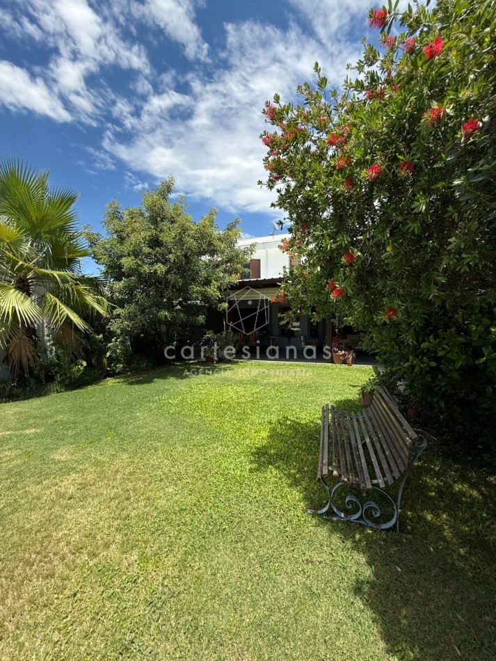 CASA DE 4 DORM C/PILETA | BAJO PALERMO