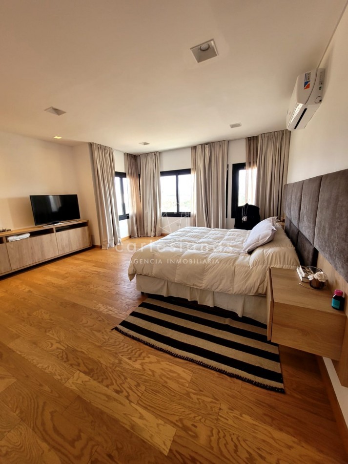 PREMIUM! CASA 4 DORM EN CAUSANA. 650 MTS CUB, 5000 MTS LOTE