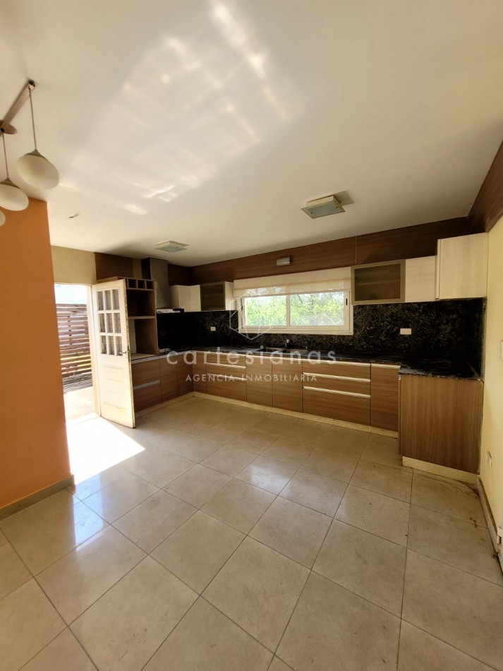 APTO CREDITO. VILLA CATALINA E-53 CASA DE 2 DORM
