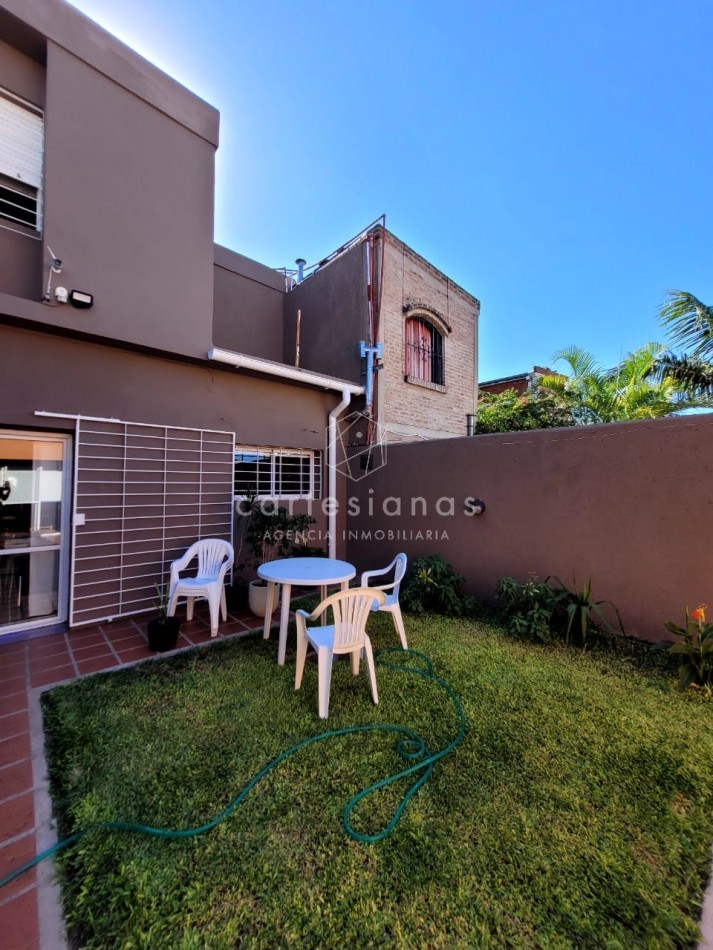 APTO CREDITO. IMPECABLE! DUPLEX DE 3 DORM. ZONA SUR.
