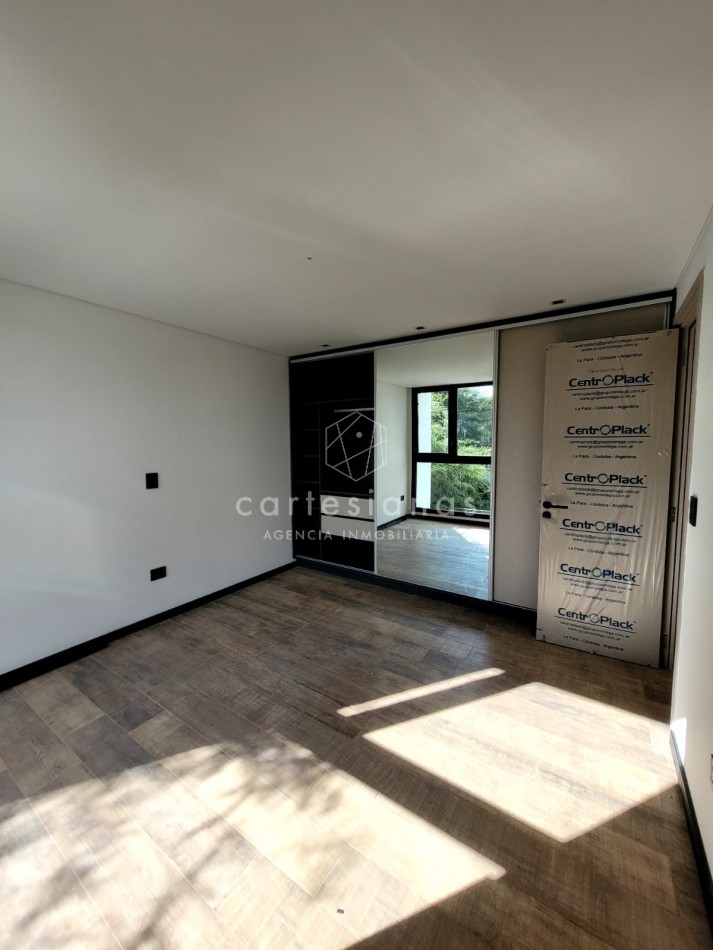 HOUSING EN LA CAROLINA CASA DE 3 DORM. CALIDAD PREMIUM