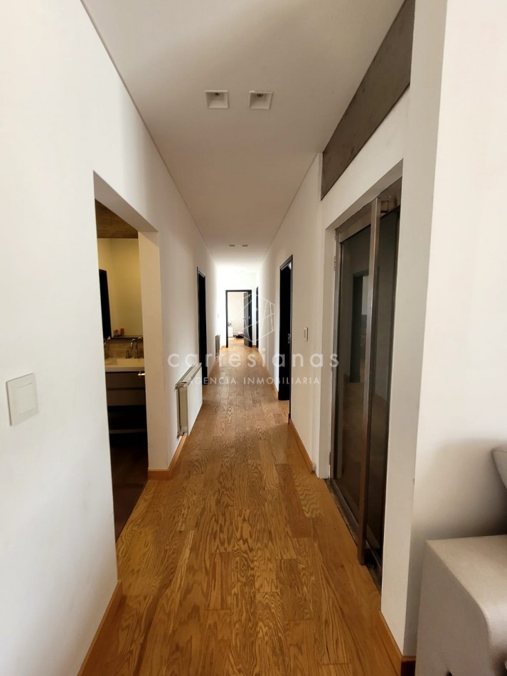 PREMIUM! CASA 4 DORM EN CAUSANA. 650 MTS CUB, 5000 MTS LOTE
