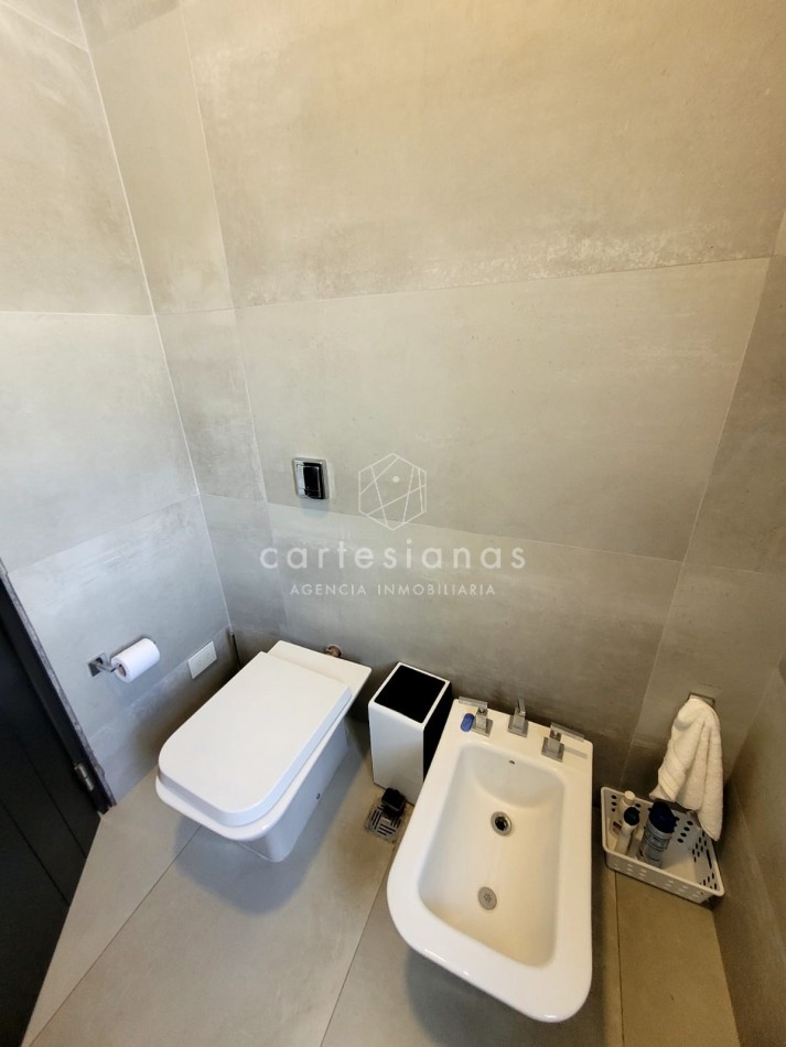 PREMIUM! CASA 4 DORM EN CAUSANA. 650 MTS CUB, 5000 MTS LOTE