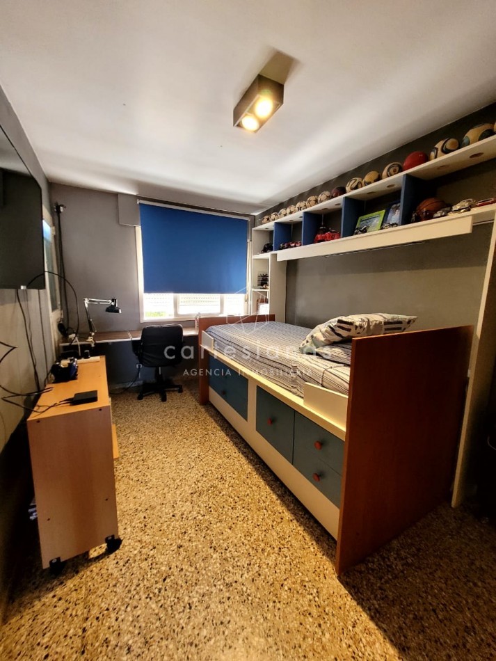 APTO CREDITO. IMPECABLE! DUPLEX DE 3 DORM. ZONA SUR.