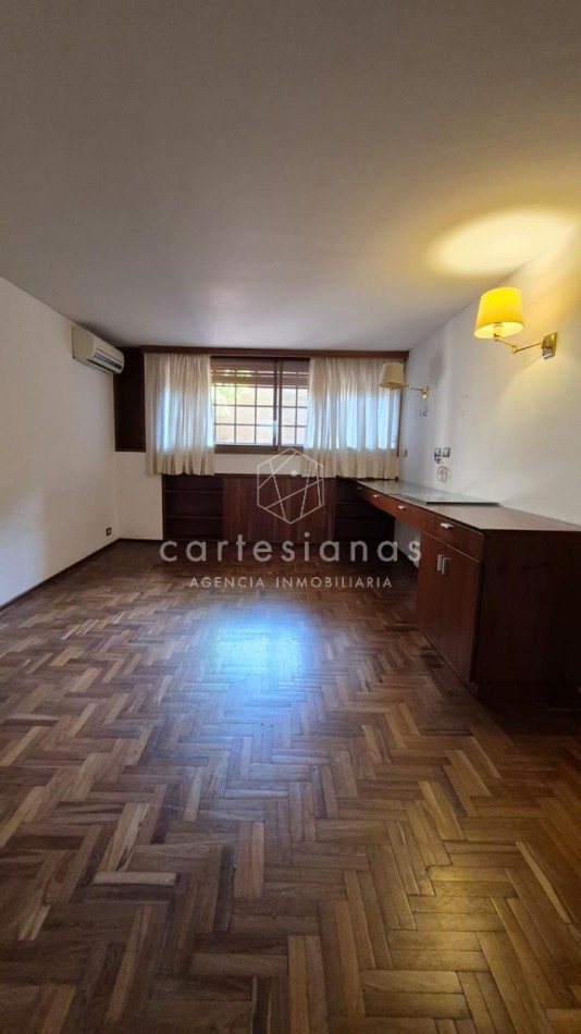 URCA EXCELENTE CASA DE 4 DORM. USO RESIDENCIAL O PARA OFICINAS/ESTUDIO 