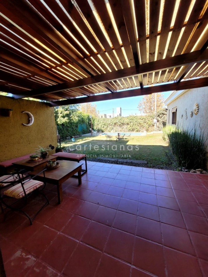 MORADA, VILLA URBANA. CASA DE 2 DORM , 2 BAÑOS, PILETA. APTO CREDITO HIPOTECARIO