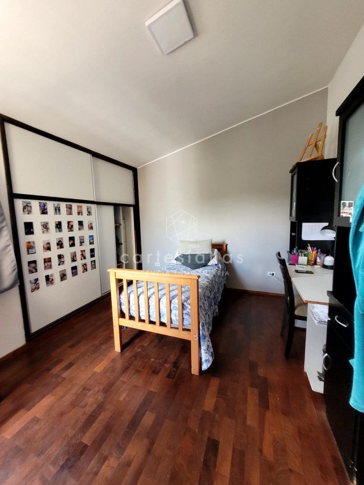 B°LOS OLMOS CASA 3 DORM C/PILETA. ESCRITURA