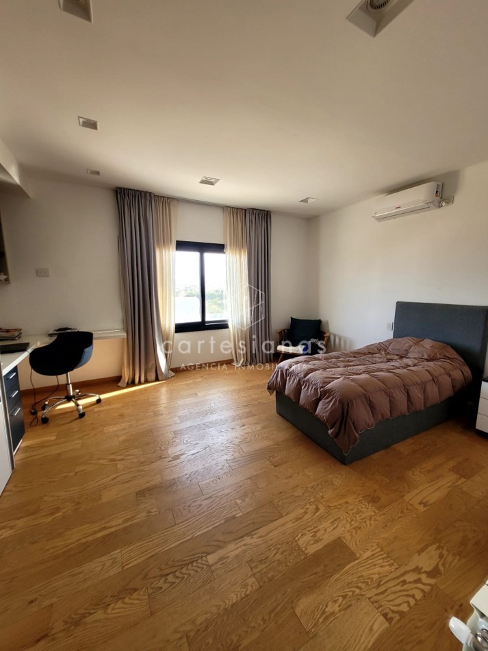 PREMIUM! CASA 4 DORM EN CAUSANA. 650 MTS CUB, 5000 MTS LOTE