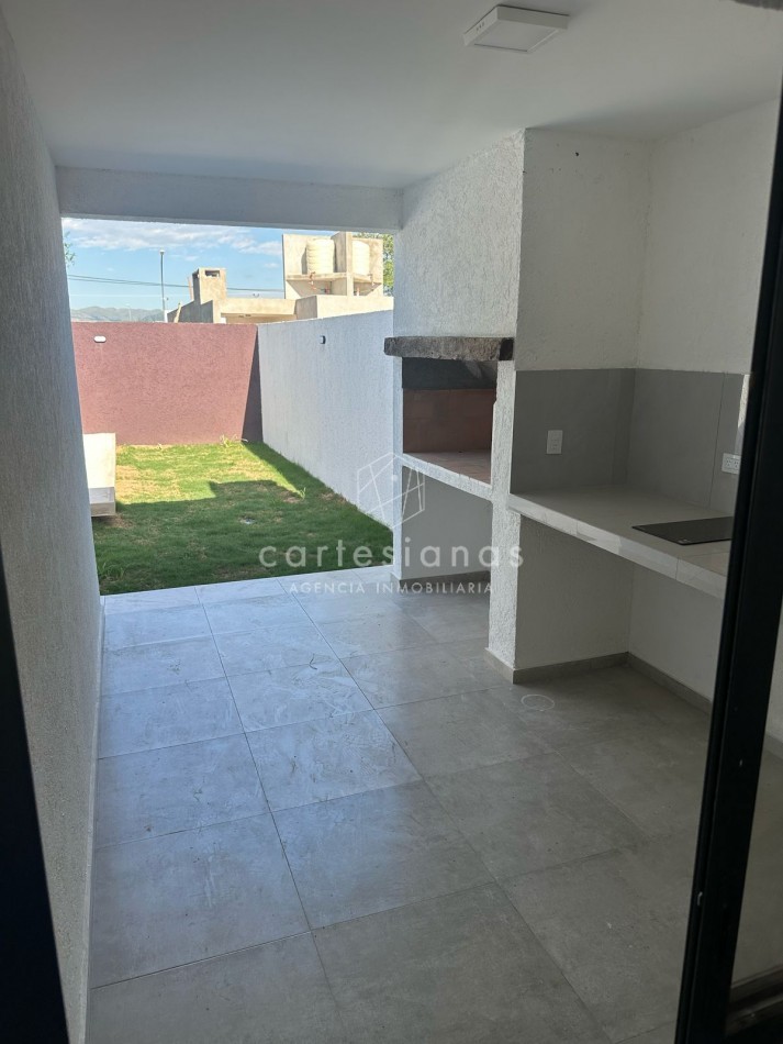 DUPLEX 2 DORM 2 BAÑOS C/PILETA BARRIO NORTE (ZONA LUCHESSE- V° ALLENDE) POSESION JULIO 2025